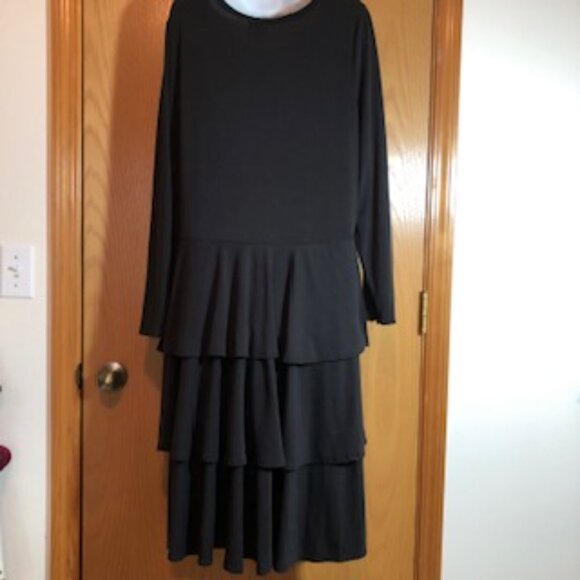 NWOT LulaRoe Holiday, Party Dress Black Tiered Ruffled Skirt, Scoop Neck 3X - Picture 5 of 7